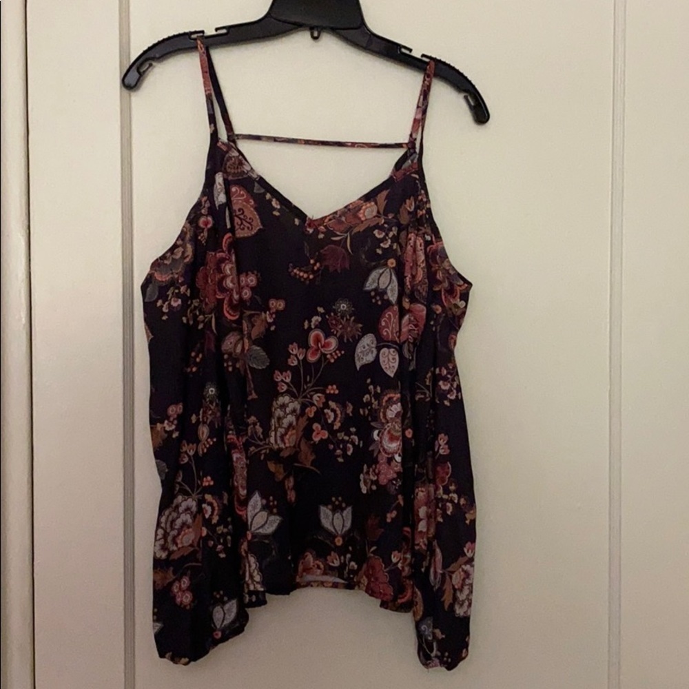 NWT NSR black floral cold shoulder top size: S